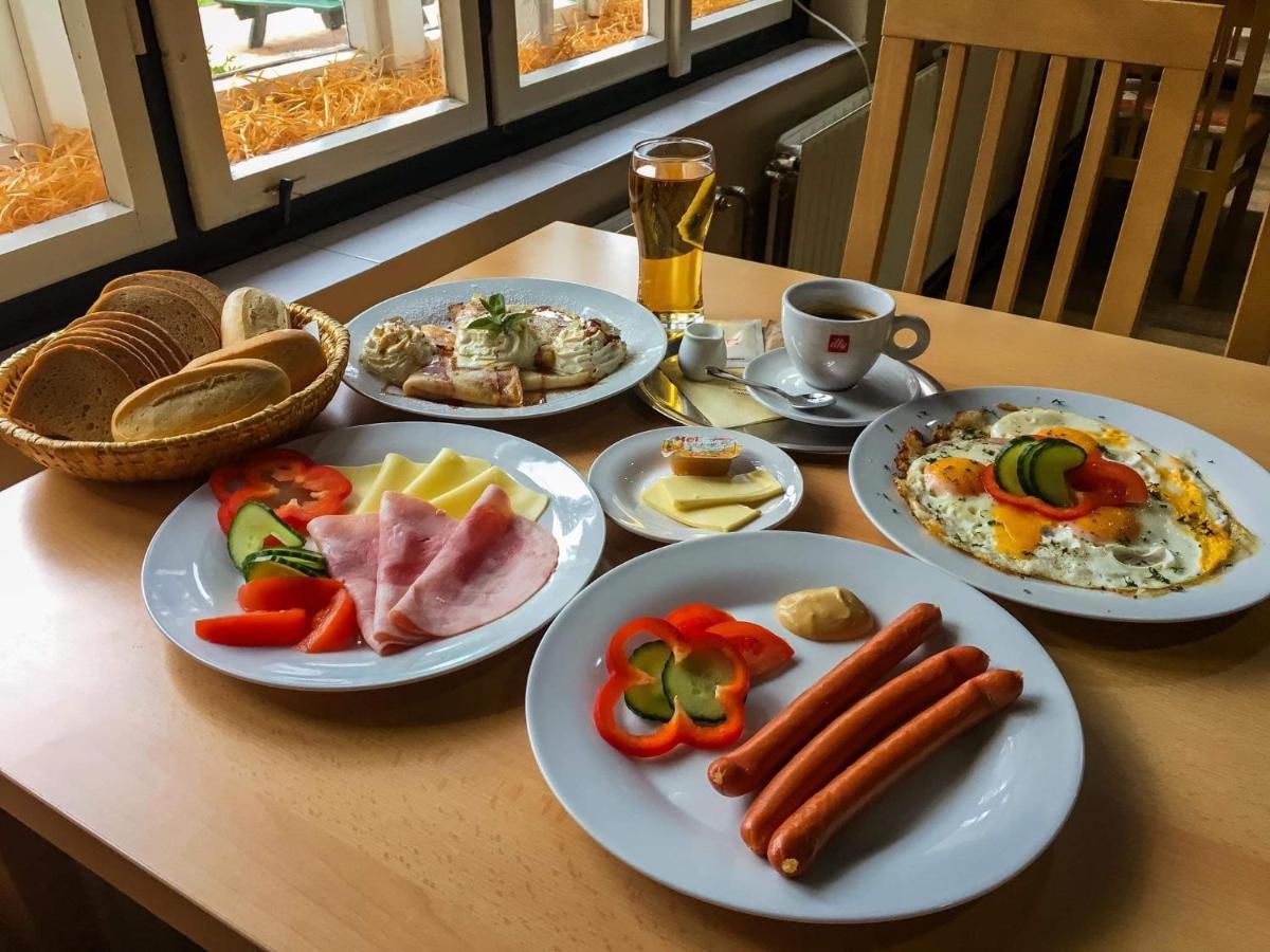 Hotel Dymnik Rumburk Esterno foto